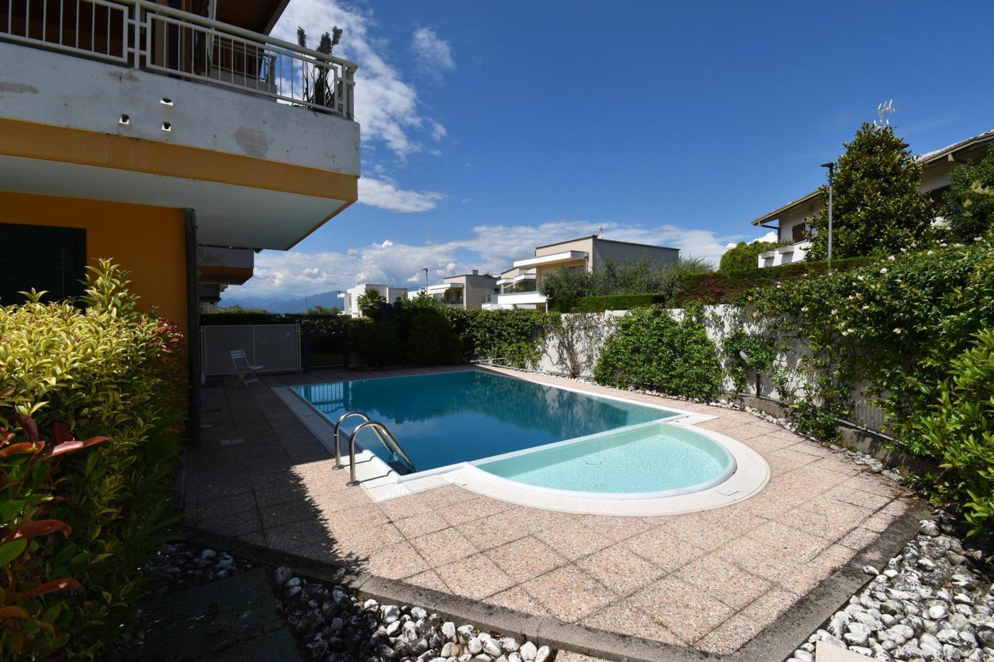 Casa Emma With Pool - Happy Rentals Sirmione Ngoại thất bức ảnh